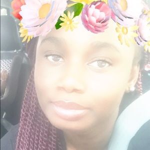 Meet your Posher, Lucie